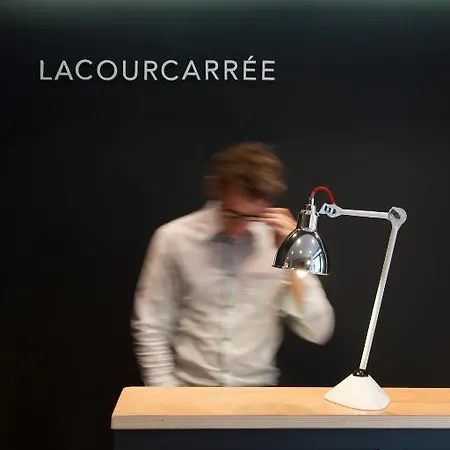 La Cour Carree Centre בורדו