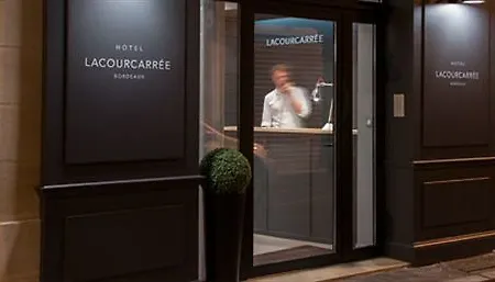 La Cour Carree Centre בורדו